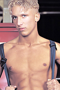 picture of muscular porn star Alexandru Cuza | hotmusclefucker.com